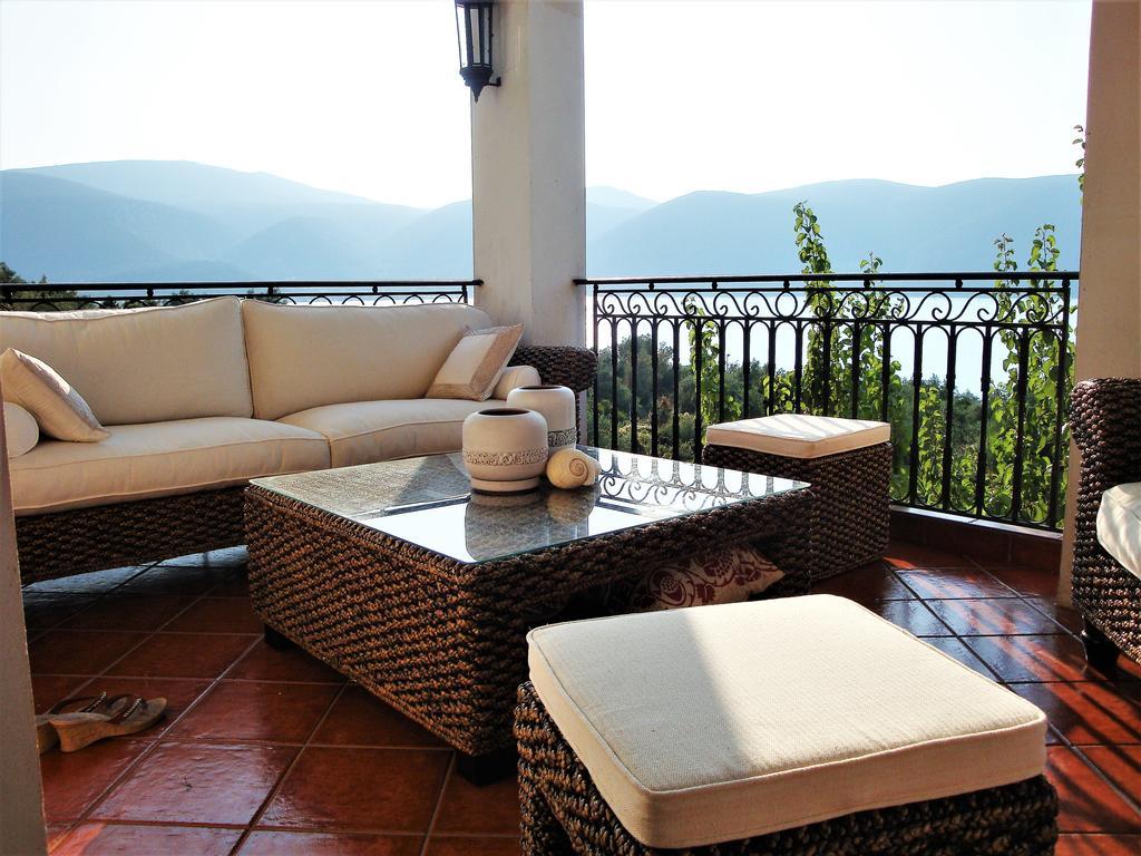 Skroponeria Waterfront Mediterranean Villa מראה חיצוני תמונה